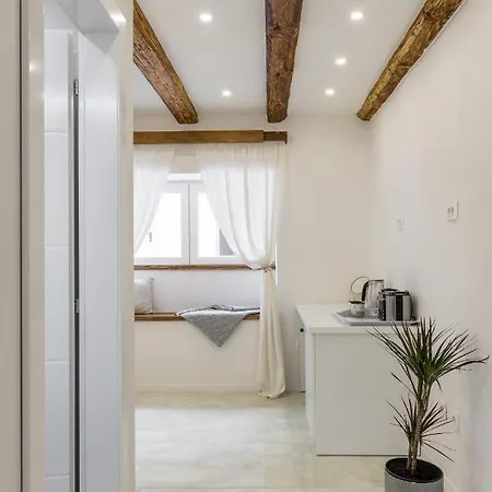Hani Luxury Apartment *