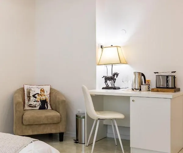 Hani Luxury Split